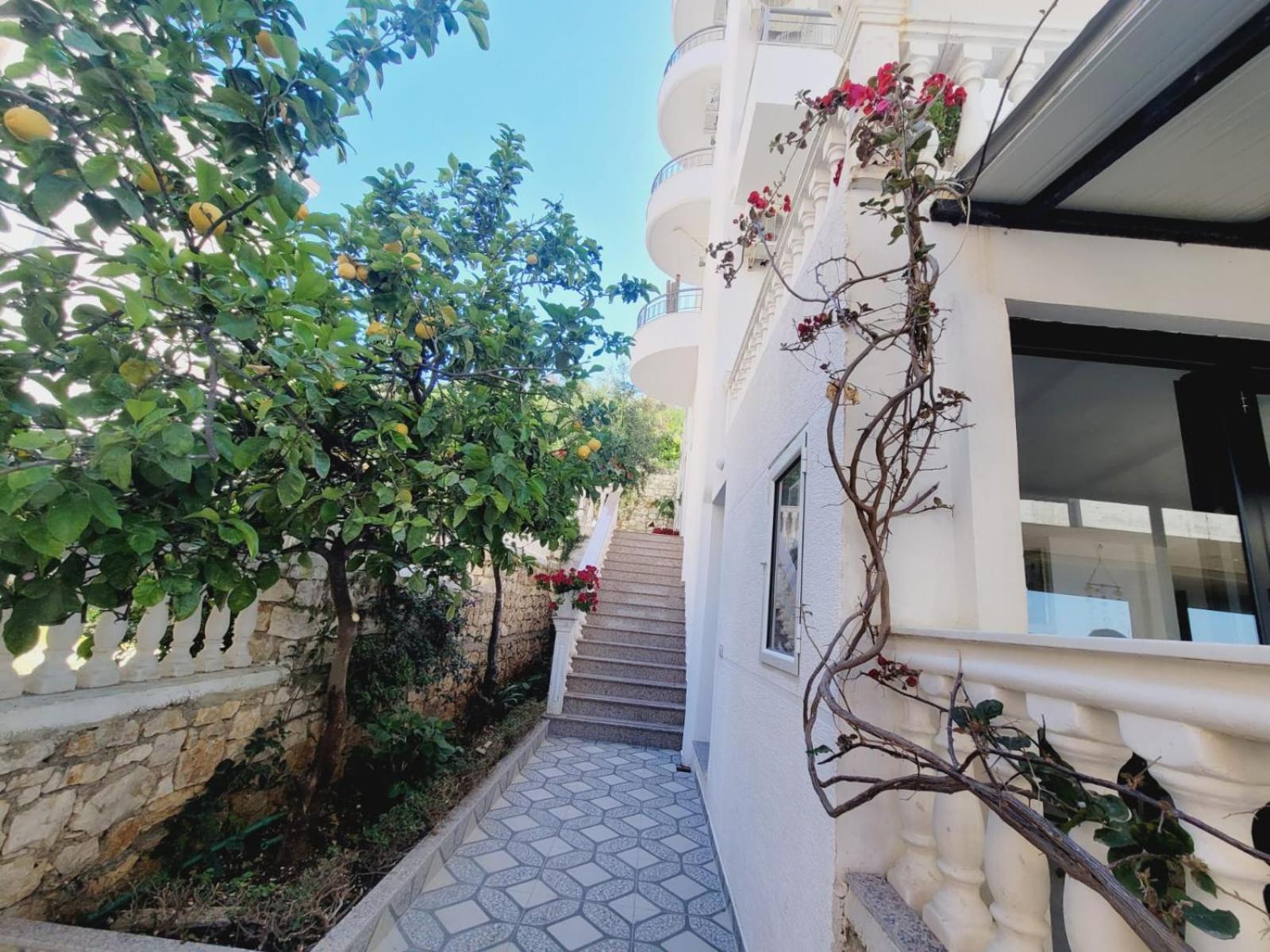Makla Apartment Sarandë Exterior foto
