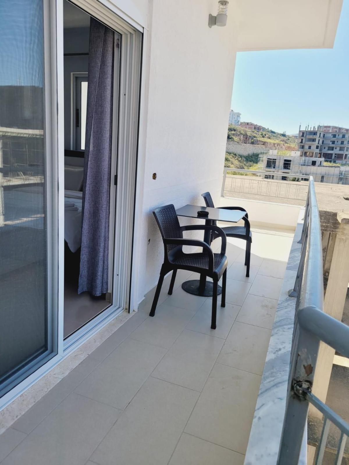 Makla Apartment Sarandë Exterior foto