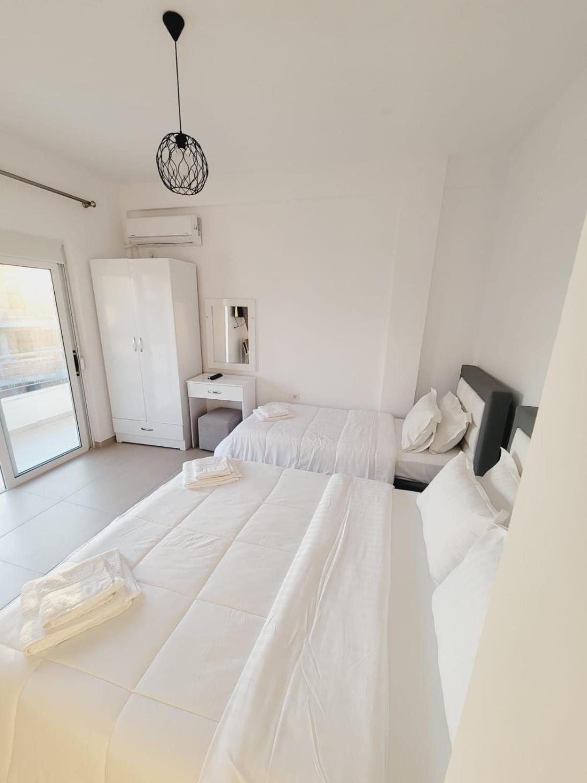 Makla Apartment Sarandë Exterior foto