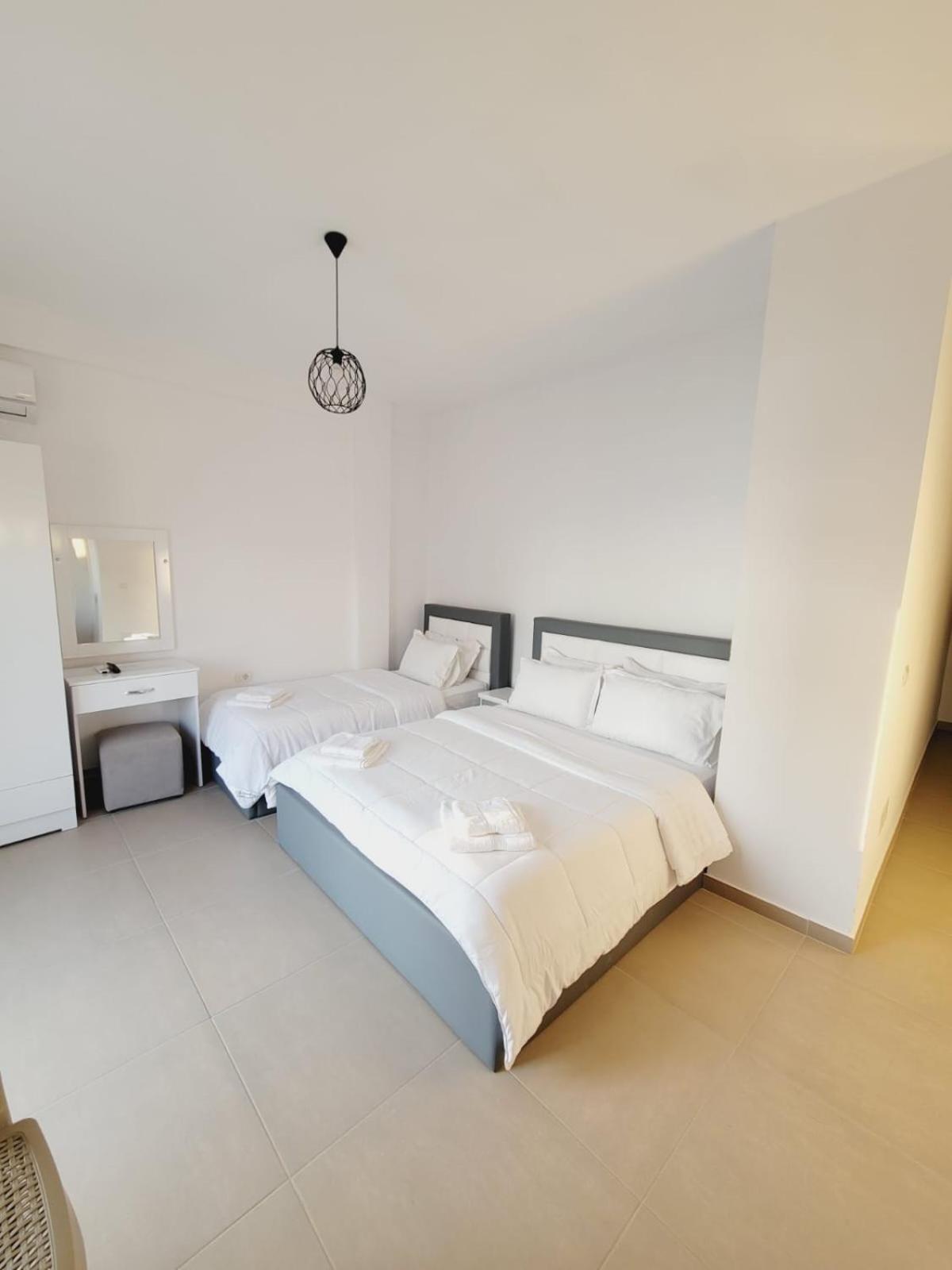 Makla Apartment Sarandë Exterior foto